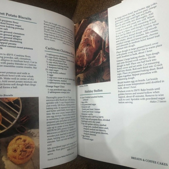 NEW Favorite Brand Name Christmas Collection Recipe Book Duncan Hines Nestle - Picture 4 of 9